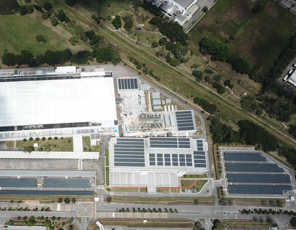 solar panels on semiconductor factory rooftop